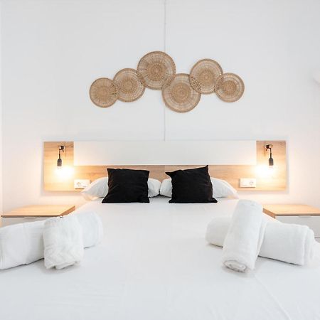 Bhost - Roca Castle Apartment Torremolinos Ngoại thất bức ảnh