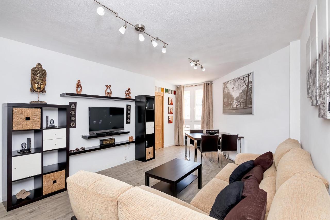Bhost - Roca Castle Apartment Torremolinos Ngoại thất bức ảnh