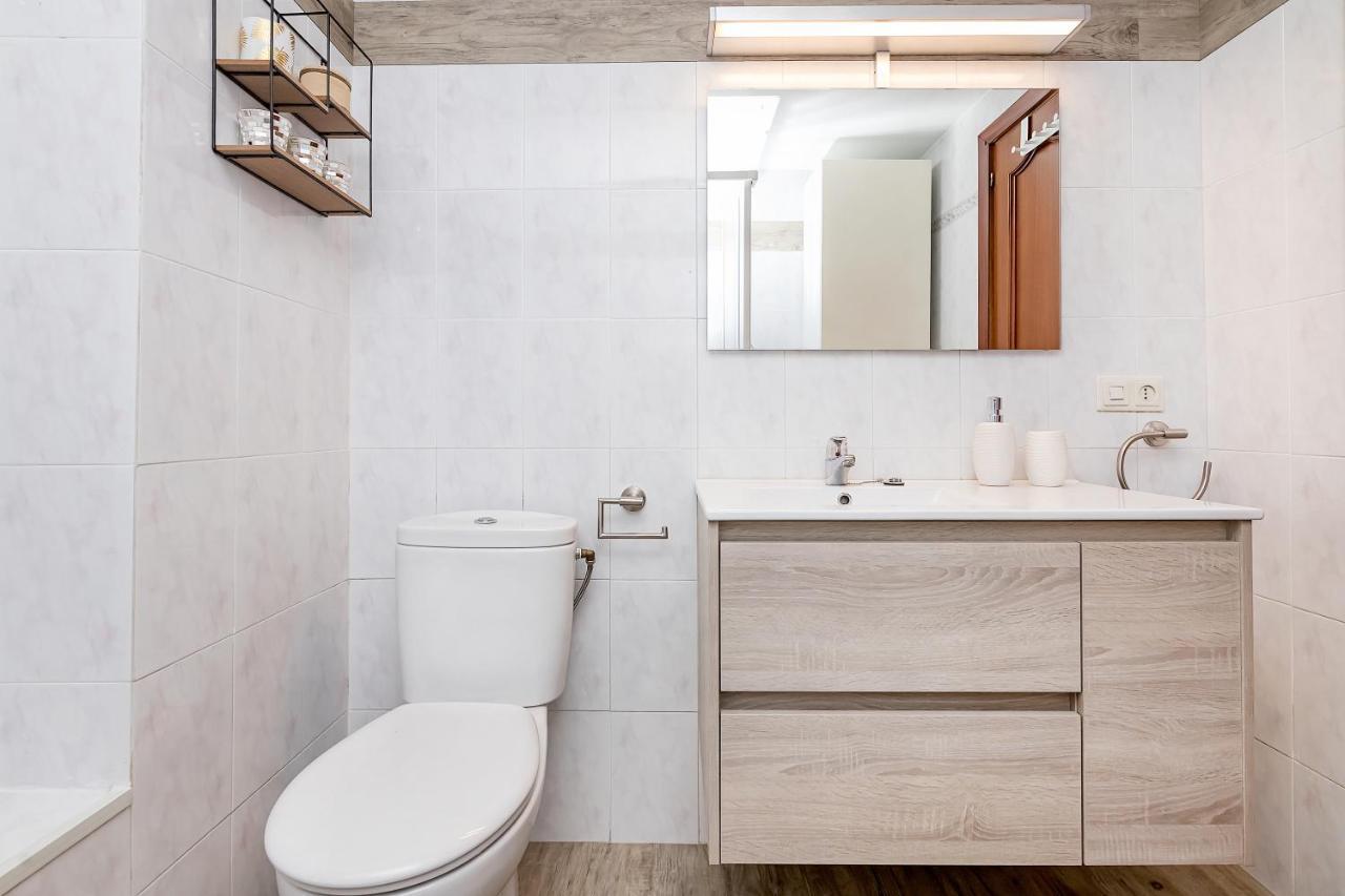 Bhost - Roca Castle Apartment Torremolinos Ngoại thất bức ảnh