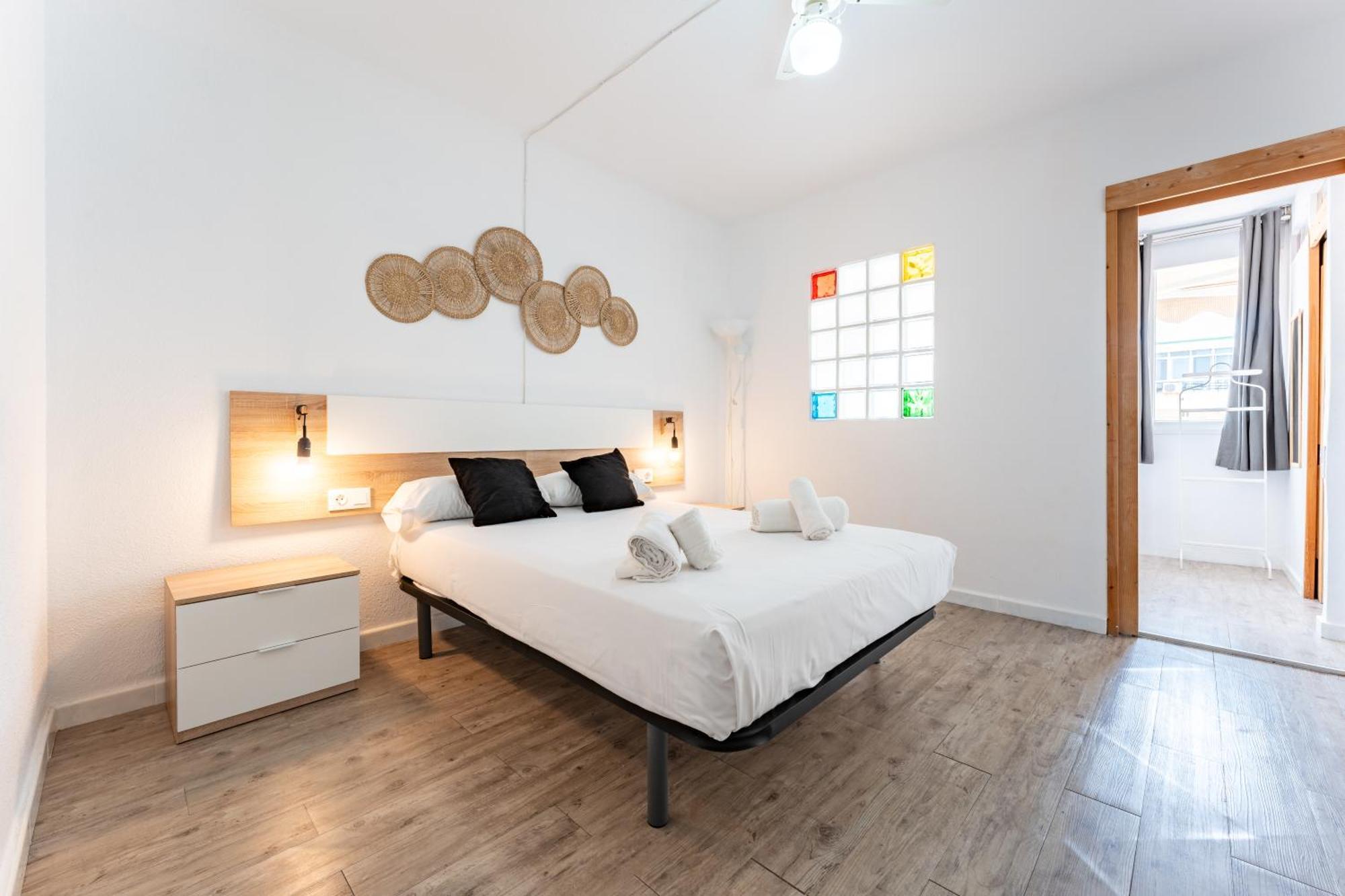 Bhost - Roca Castle Apartment Torremolinos Ngoại thất bức ảnh